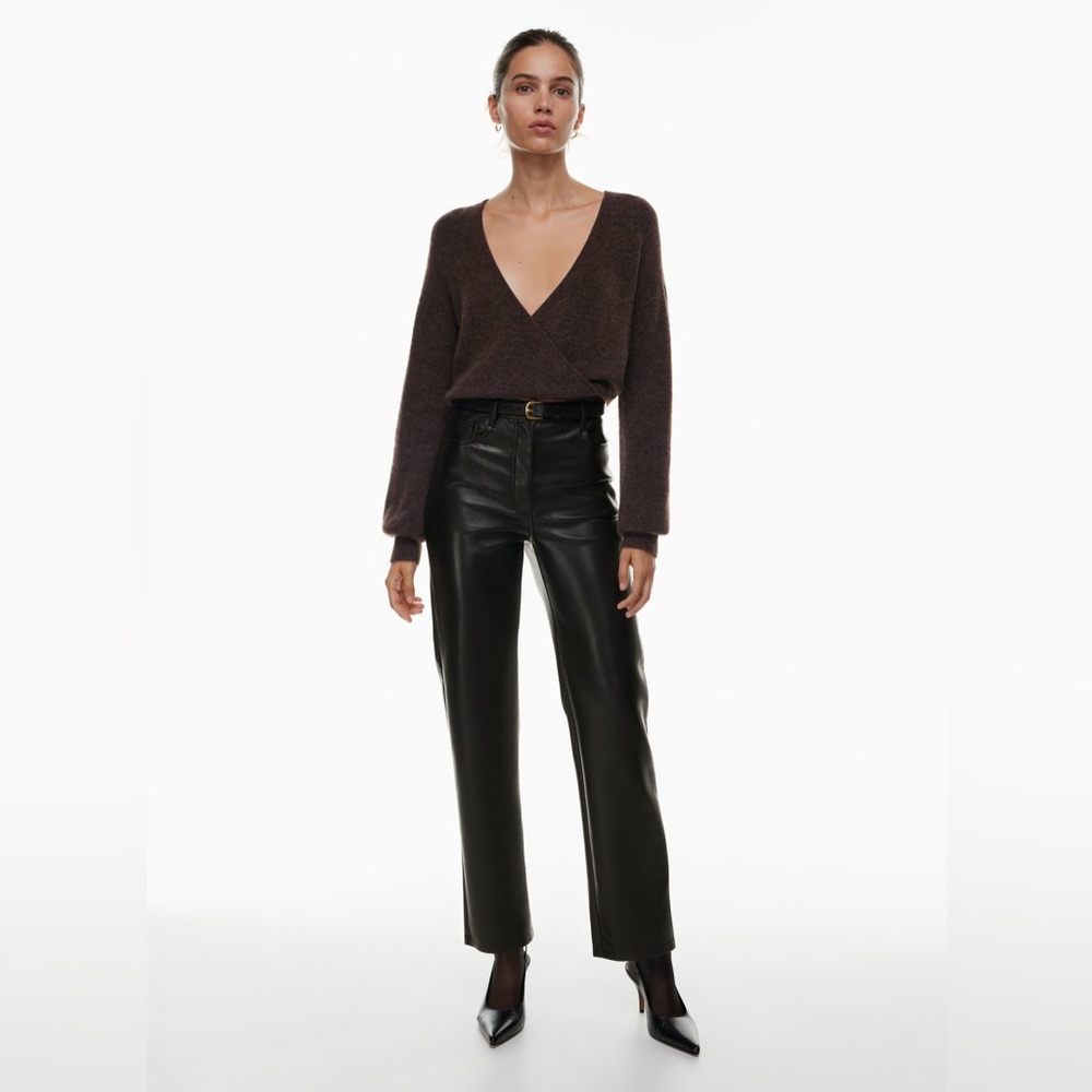 Aritzia Wilfred Melina Straight Leg Vegan Leather Pants in Black Size 2